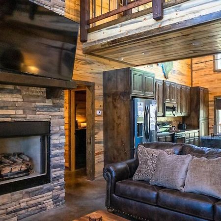 The Big Tex Luxury Cabin Is Epic بروكن بو المظهر الخارجي الصورة