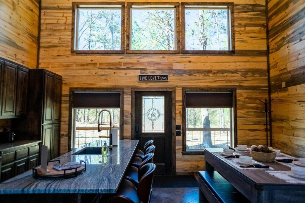 The Big Tex Luxury Cabin Is Epic بروكن بو المظهر الخارجي الصورة