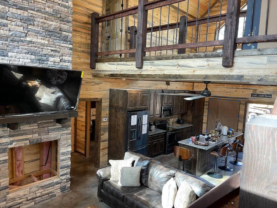 The Big Tex Luxury Cabin Is Epic بروكن بو المظهر الخارجي الصورة