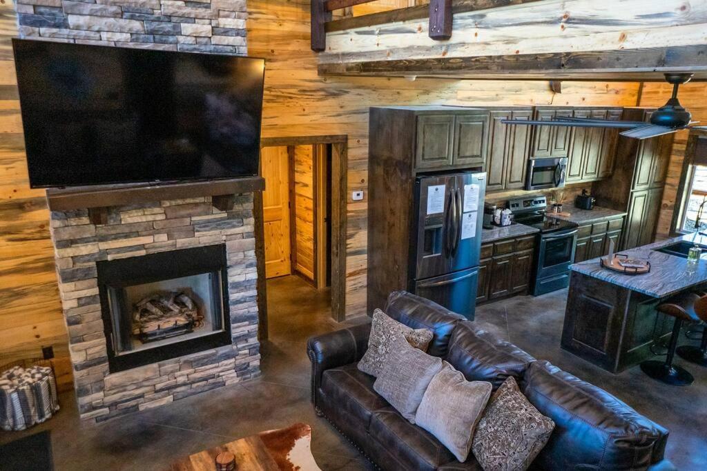 The Big Tex Luxury Cabin Is Epic بروكن بو المظهر الخارجي الصورة