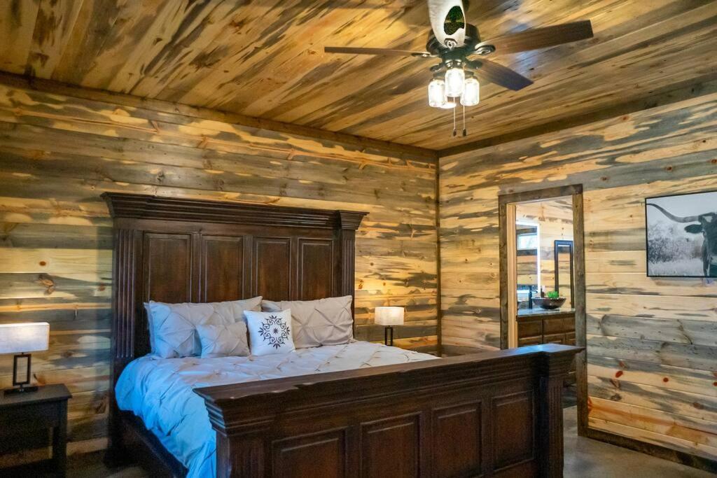 The Big Tex Luxury Cabin Is Epic بروكن بو المظهر الخارجي الصورة