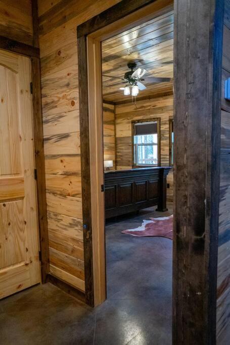 The Big Tex Luxury Cabin Is Epic بروكن بو المظهر الخارجي الصورة