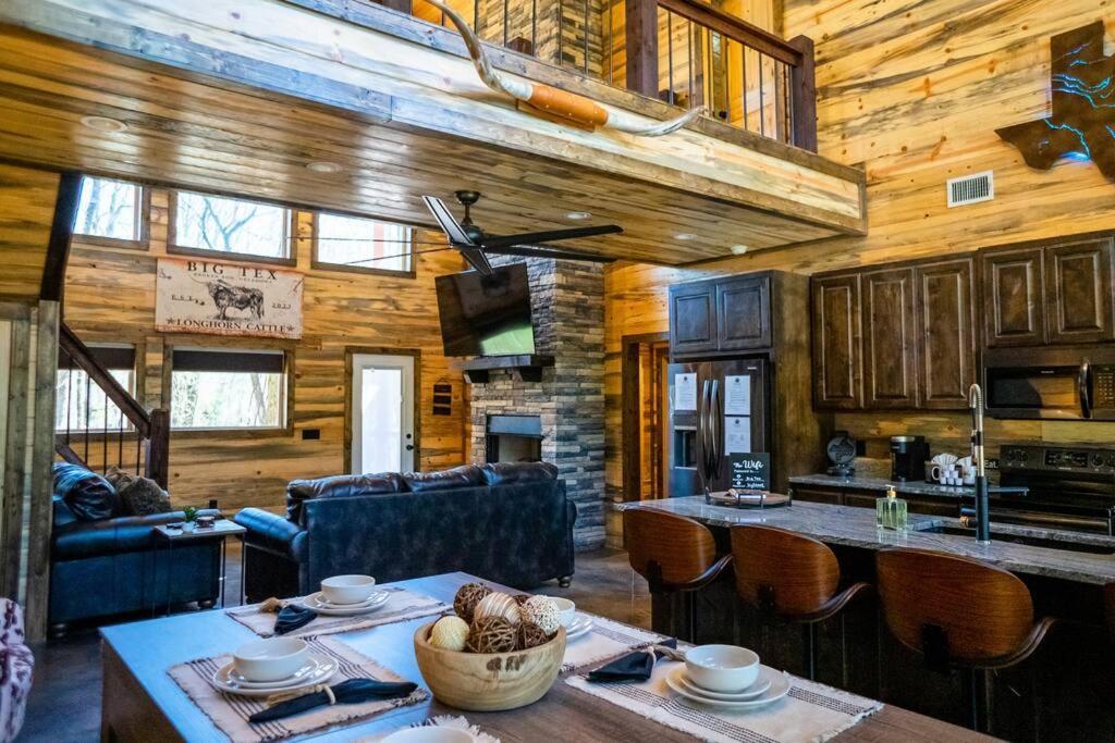 The Big Tex Luxury Cabin Is Epic بروكن بو المظهر الخارجي الصورة